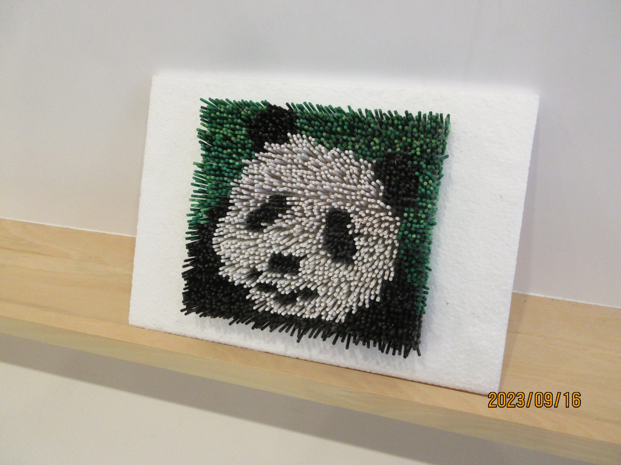 つまようじドット絵 完成?: つまようじ絵 簡単 , 12,288本のつまようじでドット絵画作った – KFAT